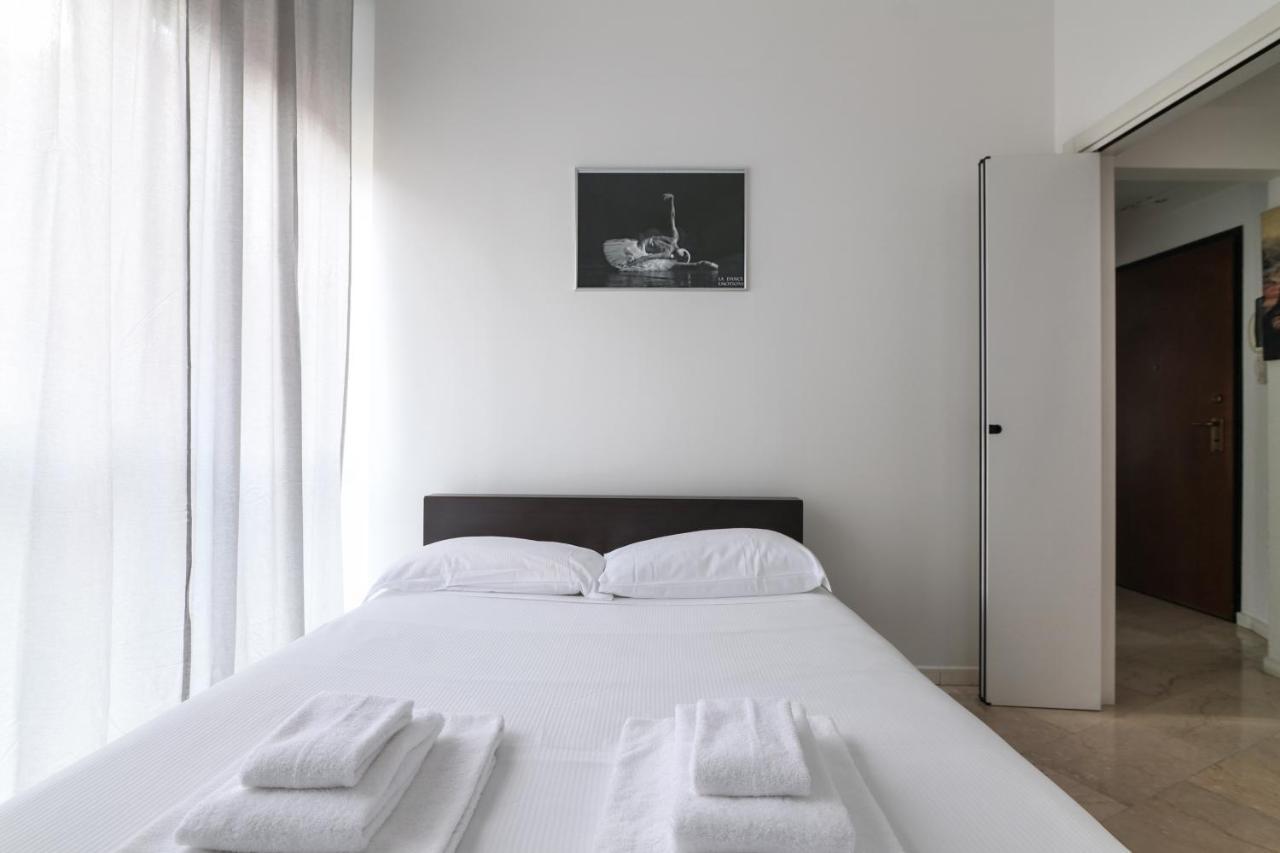 Prestige Boutique Homes - Duomo 1 Milano Eksteriør billede
